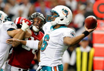 ATLANTA - SEPTEMBER 13:  Backup quarterback Pat White #6 of the Miami Dolphins against the Atlanta Falcons at Georgia Dome on September 13, 2009 in Atlanta, Georgia.  (Photo by Kevin C. Cox/Getty Images)