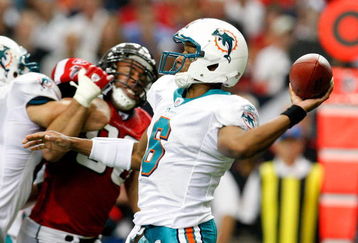 ATLANTA - SEPTEMBER 13:  Backup quarterback Pat White #6 of the Miami Dolphins against the Atlanta Falcons at Georgia Dome on September 13, 2009 in Atlanta, Georgia.  (Photo by Kevin C. Cox/Getty Images)