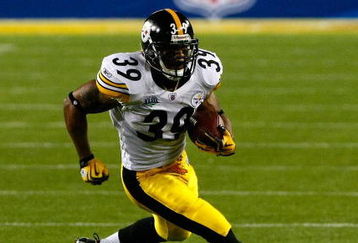 TAMPA, FL - FEBRUARY 01:  Willie Parker #39 of the Pittsburgh Steelers runs the ball against the Arizona Cardinals during Super Bowl XLIII on February 1, 2009 at Raymond James Stadium in Tampa, Florida. Steelers won 27-23. (Photo by Win McNamee/Getty Images)