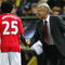 VILLARREAL, SPAIN - APRIL 07: Emmanuel Adebayor of Arsenal is congratulated by Manager of Arsenal Arsene Wenger during the UEFA Champions League quarter-final first leg match between Villarreal and Arsenal at the Madrigal Stadium on April 7, 2009 in Villarreal, Spain. (Photo by Jamie McDonald/Getty Images)