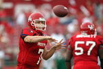 HOUSTON - NOVEMBER 17: Case Keenum #7 of the Houston Cougars passes the ball during the game against the Marshall Thundering Herd at Robertson Stadium November 17, 2007 in Houston, Texas. Houston won 35-28. (Photo by Stephen Dunn/Getty Images) 