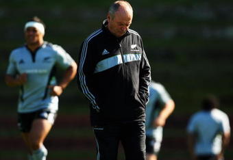 WELLINGTON, NEW ZEALAND - SEPTEMBER 17:  All Black coach Graham Henry during a New Zealand All Blacks training session at Rugby League Park on September 17, 2009 in Wellington, New Zealand.  (Photo by Phil Walter/Getty Images)