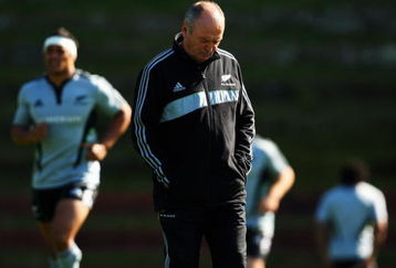 WELLINGTON, NEW ZEALAND - SEPTEMBER 17:  All Black coach Graham Henry during a New Zealand All Blacks training session at Rugby League Park on September 17, 2009 in Wellington, New Zealand.  (Photo by Phil Walter/Getty Images)