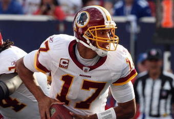 EAST RUTHERFORD, NJ - SEPTEMBER 13:  Jason Campbell #17 of the Washington Redskins looks to throw a pass against the New York Giants on September 13, 2009 at Giants Stadium in East Rutherford, New Jersey.  (Photo by Jim McIsaac/Getty Images)
