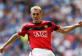 LONDON, ENGLAND - AUGUST 09:  Darren Fletcher of Manchester United in action during the FA Community Shield match between Manchester United and Chelsea at Wembley Stadium on August 9, 2009 in London, England.  (Photo by Paul Gilham/Getty Images)