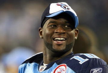 NASHVILLE, TN - SEPTEMBER 3: Vince Young #10 of the Tennessee Titans smiles at the end of the game against the Green Bay Packers during a preseason NFL game at LP Field on September 3, 2009 in Nashville, Tennessee. The Titans beat the Packers 27-13. (Photo by Joe Murphy/Getty Images)