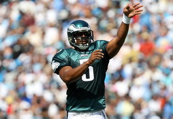 CHARLOTTE, NC - SEPTEMBER 13:  Quarterback Donovan McNabb #5 of the Philadelphia Eagles signals to his team during the NFL season opener against the Carolina Panthers at Bank of America Stadium on September 13, 2009 in Charlotte, North Carolina.  (Photo by Streeter Lecka/Getty Images)
