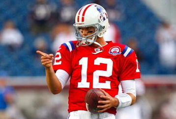 FOXBORO, MA - SEPTEMBER 14:  Quarterback Tom Brady #12 of the New England Patriots warms up before the game against the Buffalo Bills on September 14, 2009 at Gillette Stadium in Foxboro, Massachusetts. (Photo by Jim Rogash/Getty Images)
