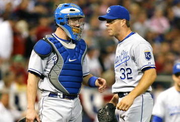 MINNEAPOLIS, MN- SEPTEMBER 28: John Buck #14 of the Kansas City Royals talks with pitcher Ron Mahay #32 during their game against the Minnesota Twins at the Metrodome on September 28, 2008 in Minneapolis, Minnesota. The Twins defeated the Royals 6-0. (Photo by Scott A. Schneider/Getty Images)