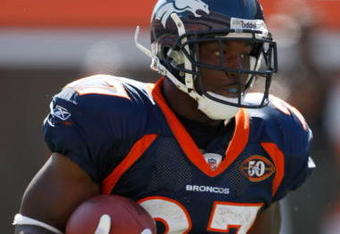 CINCINNATI, OH - SEPTEMBER 13:  Running back Knowshon Moreno #27 of the Denver Broncos runs with the football against the Cincinnati Bengals at Paul Brown Stadium on September 13, 2009 in Cincinnati, Ohio. The Broncos defeated the Bengals 12-7. (Photo by Scott Boehm/Getty Images)
