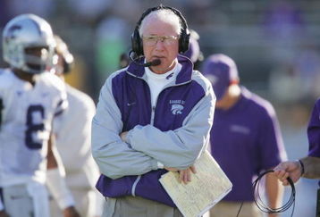COLUMBIA, MO - NOVEMBER 6:  Head coach Bill Snyder of the Kansas State University Wildcats watches the game against the University of Missouri Tigers on November 6, 2004 at Faurot Field in Columbia, Missouri. Kansas State defeated Missouri 35-24. (Photo by Elsa/Getty Images) 
