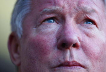 LONDON, ENGLAND - SEPTEMBER 12:   Sir Alex Ferguson the Manchester United manager looks on during the Barclays Premier League match between Tottenham Hotspur and Manchester United at White Hart Lane on September 12, 2009 in London, England. (Photo by Jamie McDonald/Getty Images)