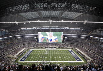 ARLINGTON, TX - AUGUST 21:  A general view of the Dallas Cowboys in the second quarter against the Tennessee Titans during a preseason game at Dallas Cowboys Stadium on August 21, 2009 in Arlington, Texas. (Photo by Tom Pennington/Getty Images)