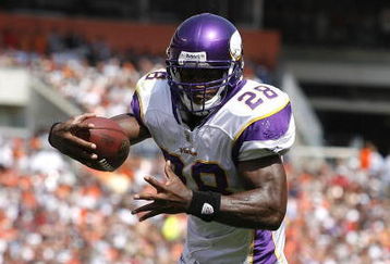 CLEVELAND - SEPTEMBER 13:  Adrian Peterson #28 of the Minnesota Vikings is hit by D'Qwell Jackson #52 of the Cleveland Brwons at Cleveland Browns Stadium on September 13, 2009 in Cleveland, Ohio.  (Photo by Matt Sullivan/Getty Images)