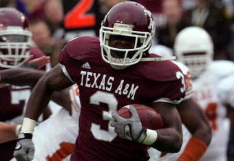 COLLEGE STATION, TX - NOVEMBER 23:  Running back Mike Goodson #3 of the Texas A&M Aggies runs for a touchdown against the Texas Longhorns in the first quarter at Kyle Field on November 23, 2007 in College Station, Texas.  (Photo by Ronald Martinez/Getty Images)