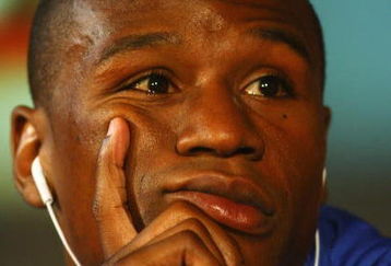 LONDON, ENGLAND - MAY 21:  Floyd Mayweather of America talks to the press as he announces the fight between himself and Juan Manuel Marquez of Mexico on May 21, 2009 in London, England. The fight's set to take place on July 18, 2009 at the MGM Grand in Las Vegas (Photo by Tom Shaw/Getty Images)