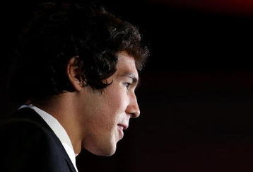 NEW YORK - DECEMBER 13:  Sam Bradford of the Oklahoma Sooners talks with the media at a press conference after winning the Heisman Trophy on December 13, 2008 at the Sports Museum of America in New York City.  (Photo by Nick Laham/Getty Images)