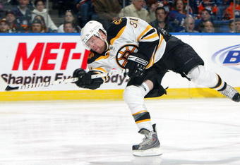 UNIONDALE, NY - APRIL 12:  Phil Kessel #81 of the Boston Bruins skates against the New York Islanders on April 12, 2009 at Nassau Coliseum in Uniondale, New York. The Bruins won the game 6-2.  (Photo by Jim McIsaac/Getty Images)