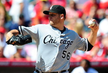 ANAHEIM, CA - SEPTEMBER 13: Mark Buehrle #56 of the Chicago White Sox pitches against the Los Angeles Angels of Aneheim at Angel Stadium on September 13, 2009 in Anaheim, California.  (Photo by Jacob de Golish/Getty Images)