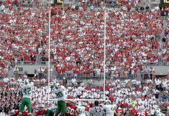 COLUMBUS, OH - SEPTEMBER 11:  Ohio State kicks the winning field goal against the Marshall Thundering Herd on September 11, 2004 at Ohio Stadium in Columbus, Ohio.  Ohio State defeated Marshall 24-21.   (Photo by David Maxwell/Getty Images)