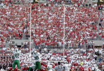 COLUMBUS, OH - SEPTEMBER 11:  Ohio State kicks the winning field goal against the Marshall Thundering Herd on September 11, 2004 at Ohio Stadium in Columbus, Ohio.  Ohio State defeated Marshall 24-21.   (Photo by David Maxwell/Getty Images)