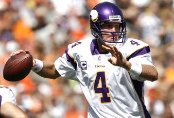CLEVELAND - SEPTEMBER 13:  Brett Farve #4 of the Minnesota Vikings throws a pass against the Cleveland Browns at Cleveland Browns Stadium on September 13, 2009 in Cleveland, Ohio.  (Photo by Matt Sullivan/Getty Images)