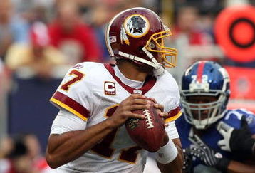 EAST RUTHERFORD, NJ - SEPTEMBER 13:  Jason Campbell #17 of the Washington Redskins looks to throw a pass against the New York Giants on September 13, 2009 at Giants Stadium in East Rutherford, New Jersey.  (Photo by Jim McIsaac/Getty Images)