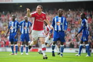LONDON, ENGLAND - SEPTEMBER 19: Thomas Vermaelen of Arsenal celebrates his goal during the Barclays Premier League match between Arsenal and Wigan Athletic at the Emirates Stadium on September 19, 2009 in London, England. (Photo by Clive Mason/Getty Images)
