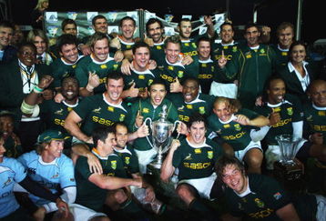 HAMILTON, NEW ZEALAND - SEPTEMBER 12:  South Africa celebrate with the Tri Nations and Freedom Cup following the Tri Nations Test between the New Zealand All Blacks and South African Springboks at Waikato Stadium on September 12, 2009 in Hamilton, New Zealand.  (Photo by Phil Walter/Getty Images)