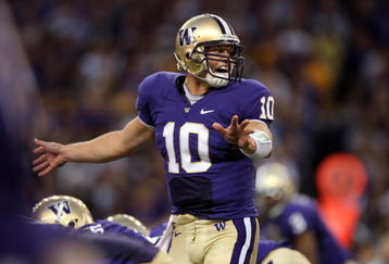 SEATTLE - SEPTEMBER 5:  Quarterback Jake Locker #10 of the Washington Huskies calls out an audible from the line of scrimmage during their game against the LSU Tigers on September 5, 2009 at Husky Stadium in Seattle, Washington. The LSU Tigers defeated the Washington Huskies 31-23. (Photo by Otto Greule Jr/Getty Images)