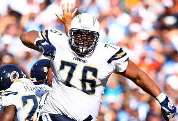 SAN DIEGO - SEPTEMBER 9:  Defensive Tackle Jamal Williams #76 of the San Diego Chargers celebrates the Chicago Bears' turnover on downs during the 4th quarter at Qualcomm Stadium September 9, 2007 in San Diego, California.  (Photo by Donald Miralle/Getty Images)