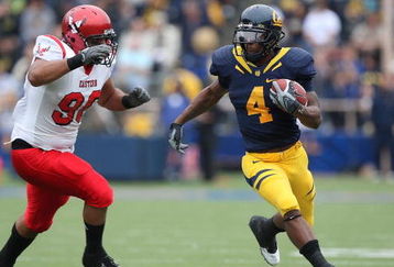 BERKELEY, CA - SEPTEMBER 12: Jahvid Best #4 of the California Golden Bears runs against Josh Jacobson #90 of the Eastern Washington Eagles at Memorial Stadium on September 12, 2009 in Berkeley, California. (Photo by Jed Jacobohn/Getty Images)