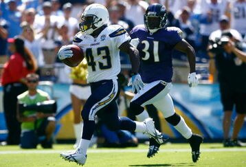 SAN DIEGO , CA - SEPTEMBER 20:  Darren Sproles #43 of the San Diego Chargers is pursued by Fabian Washington #31 of the Baltimore Ravens before scoring a touchdown in the first half at Qualcomm Stadium on September 20, 2009 in San Diego, California. The Ravens defeated the Chargers 31-26.  (Photo by Jeff Gross/Getty Images)
