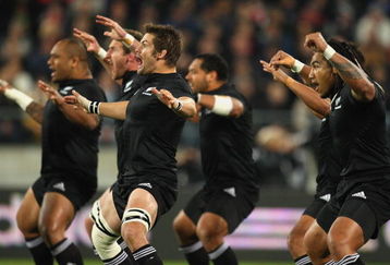 WELLINGTON, NEW ZEALAND - SEPTEMBER 19:  All Blacks captain Richie McCaw and team mates perform a Haka before the 2009 Tri Nations series Bledisloe Cup match between the New Zealand All Blacks and the Australian Wallabies at Westpac Stadium on September 19, 2009 in Wellington, New Zealand.  (Photo by Cameron Spencer/Getty Images)
