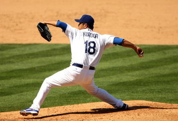 LOS ANGELES, CA - SEPTEMBER 16:  Pitcher Hiroki Kuroda #18 of the Los Angeles Dodgers throws a pitch against the Pittsburgh Pirates on September 16, 2009 at Dodger Stadium in Los Angeles, California.   The Dodgers won 3-1.  (Photo by Stephen Dunn/Getty Images)