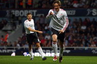LONDON, ENGLAND - SEPTEMBER 19:  Fernando Torres of Liverpool celebrates scoring the third goal during the Barclays Premier League match between West Ham United and Liverpool at Upton Park on September 19, 2009 in London, England.  (Photo by Jamie McDonald/Getty Images)