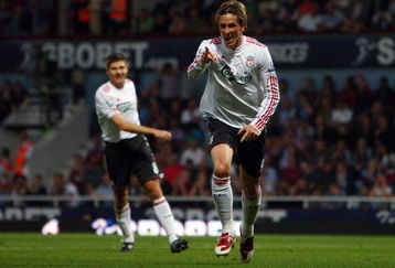 LONDON, ENGLAND - SEPTEMBER 19:  Fernando Torres of Liverpool celebrates scoring the third goal during the Barclays Premier League match between West Ham United and Liverpool at Upton Park on September 19, 2009 in London, England.  (Photo by Jamie McDonald/Getty Images)