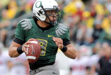 EUGENE, OR - SEPTEMBER 19: Jeremiah Masoli #8 of the Oregon Ducks looks to pass the ball in the third quarter of the game against the Utah Utes at Autzen Stadium on September 19, 2009 in Eugene, Oregon. James had 157 yards and scored a touchdown as Oregon won the game 31-24. (Photo by Steve Dykes/Getty Images)