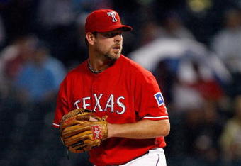 ARLINGTON, TX - SEPTEMBER 12:  Pitcher Kevin Millwood #33 of the Texas Rangers throws against the Seattle Mariners on September 12, 2009 at the Ballpark in Arlington, Texas.  (Photo by Ronald Martinez/Getty Images)