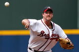 ATLANTA - AUGUST 01:  Starting pitcher Derek Lowe #32 of the Atlanta Braves against the Los Angeles Dodgers on August 1, 2009 at Turner Field in Atlanta, Georgia.  (Photo by Kevin C. Cox/Getty Images)