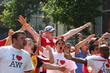 LONDON, ENGLAND - MAY 24:  Arsenal fans participate in a planned rally in support of their manager Arsene Wenger before the Barclays Premier League match between Arsenal and Stoke City at Emirates Stadium on May 24, 2009 in London, England.  (Photo by Ryan Pierse/Getty Images)