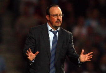 LONDON, ENGLAND - SEPTEMBER 19:  Liverpool manager Rafael Benitez gestures during the Barclays Premier League match between West Ham United and Liverpool at Upton Park on September 19, 2009 in London, England.  (Photo by Jamie McDonald/Getty Images)