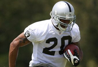 Oakland_raiders_rookie_mini_cam_crop_340x234