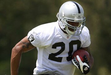 Oakland_raiders_rookie_mini_cam_feature