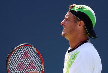 NEW YORK - SEPTEMBER 05:  Lleyton Hewitt of Australia reacts to a play during his match against Roger Federer of Switzerland during day six of the 2009 U.S. Open at the USTA Billie Jean King National Tennis Center on September 5, 2009 in the Flushing neighborhood of the Queens borough of New York City.  (Photo by Matthew Stockman/Getty Images)