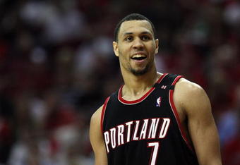 HOUSTON - APRIL 30:  Guard Brandon Roy #7 of the Portland Trail Blazers in Game Six of the Western Conference Quarterfinals during the 2009 NBA Playoffs at Toyota Center on April 30, 2009 in Houston, Texas. NOTE TO USER: User expressly acknowledges and agrees that, by downloading and or using this photograph, User is consenting to the terms and conditions of the Getty Images License Agreement.  (Photo by Ronald Martinez/Getty Images)
