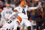 ORCHARD PARK - NOVEMBER 17:  Kicker Phil Dawson #4of the Cleveland Browns kicks a field goal during the game against the Buffalo Bills at Ralph Wilson Stadium on November 17, 2008 in Orchard Park, New York. (Photo by: Rick Stewart/Getty Images)