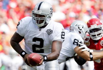 KANSAS CITY, MO - SEPTEMBER 20:  Quarterback JaMarcus Russell #2 of the Oakland Raiders in action during the Raiders' 13-10 victory over the Kansas City Chiefs during the game at Arrowhead Stadium on September 20, 2009 in Kansas City, Missouri.  (Photo by Jamie Squire/Getty Images)