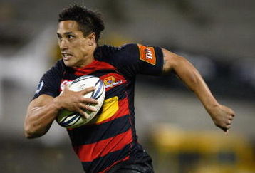 CHRISTCHURCH, NEW ZEALAND - SEPTEMBER 18:  Steve Brett of Canterbury runs with the ball during the Ranfurly Shield Air New Zealand Cup match between Canterbury and Taranaki at AMI Stadium on September 18, 2009 in Christchurch, New Zealand.  (Photo by Martin Hunter/Getty Images)