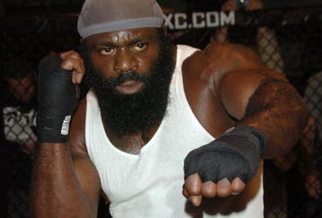 STUDIO CITY, CA - MAY 19:  MMA fighter Kimbo Slice attends CBS's 'Elite XC Saturday Night Fights' Press Conference at CBS Radford Studios on May 19, 2008 in Studio City, California.  (Photo by Stephen Shugerman/Getty Images)